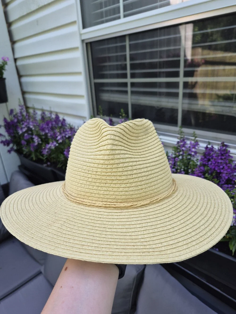 Wide Brim Women's Summer Hat - Picture 3 of 10